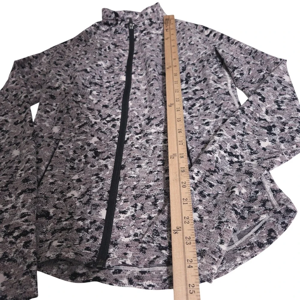 Athleta Womens Small Salutation Full Zip Jacket Abstract Print Thumbholes Grey